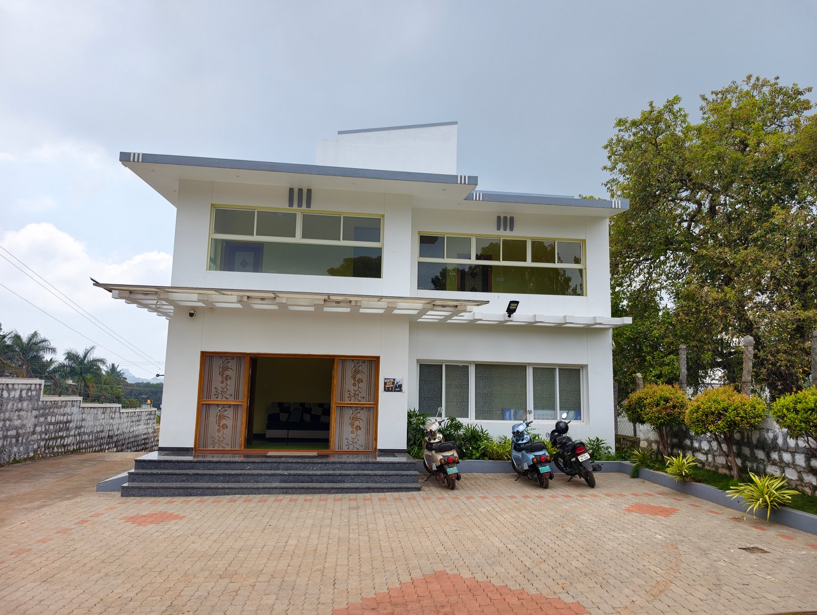 Connecting Rooms for Family